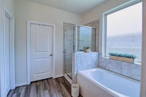 Bath - 16109 Dockside St, Crosby, TX 77532 photo 3 of 6