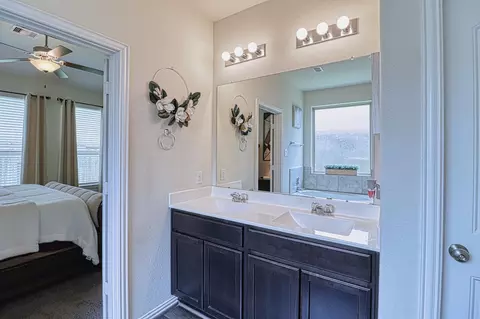 Bath - 16109 Dockside St, Crosby, TX 77532 photo 5 of 6