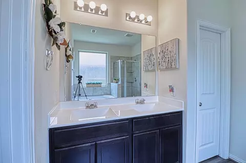 Bath - 16109 Dockside St, Crosby, TX 77532 photo 6 of 6