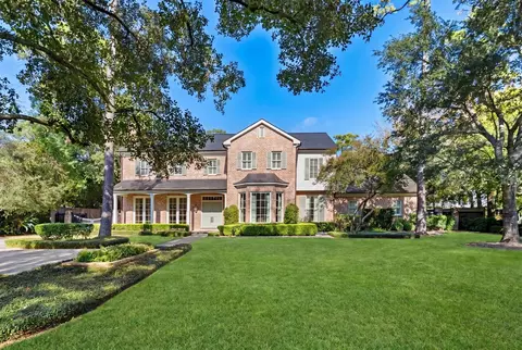 8 Tokeneke Trl, Houston, TX 77024