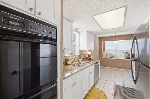 Kitchen - 4019 Postwood Dr, Spring, TX 77388 photo 4 of 6