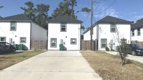 8111 Denton St #A / B, Houston, TX 77028