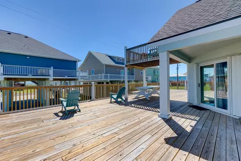 2332 Martinique, Crystal Beach, TX 77650