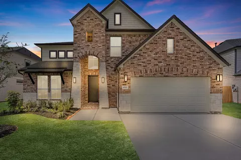 4506 Whisperwood Dr, Rosenberg, TX 77471