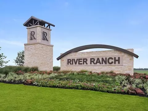 105 Lancaster Ct, Dayton, TX 77535