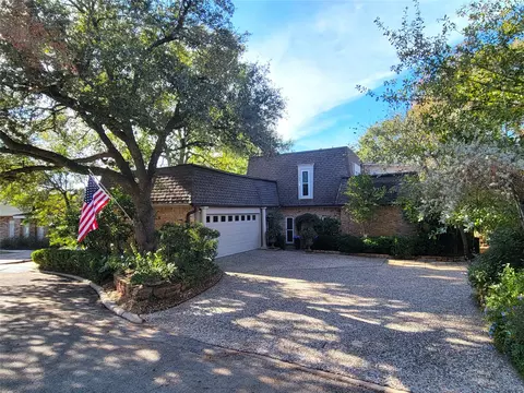 709 Palmer Dr, Conroe, TX 77302