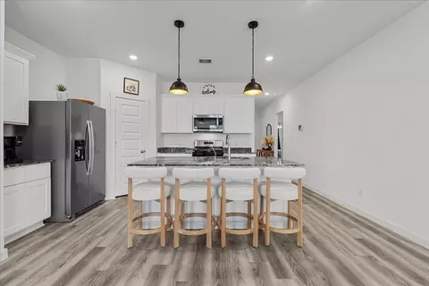 9422 Madison Ave, Texas City, TX 77591
