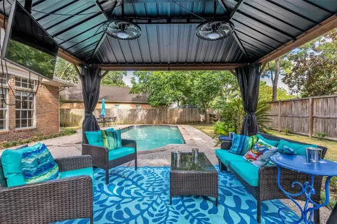 7543 Basswood Forest Ct, Houston, TX 77095