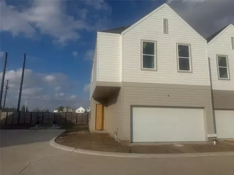 4014 Buffalo Moon Dr, Houston, TX 77045