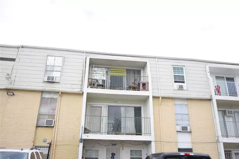8200 S Broadway St #158N, Houston, TX 77061
