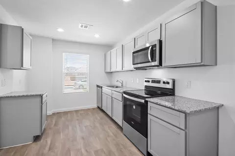 2041 E Gemini Dr, Splendora, TX 77372