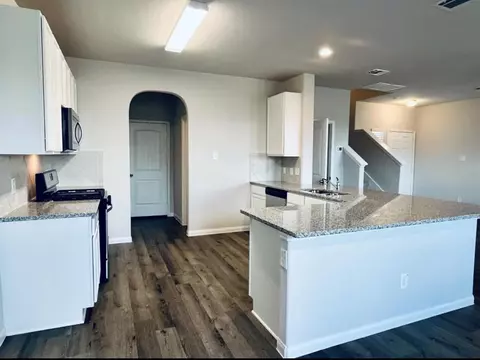 Kitchen - 4807 Blue Jacaranda Way, Spring, TX 77373 photo 2 of 4