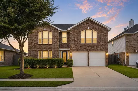 6315 Big Oak Canyon Dr, Richmond, TX 77469