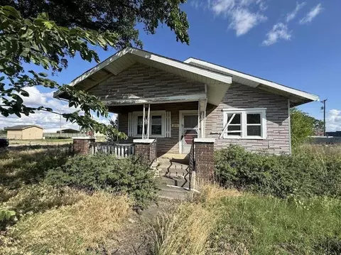 310 E Broadway Ave, Panhandle, TX 79068