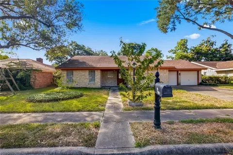 108 Castleway St, Victoria, TX 77904