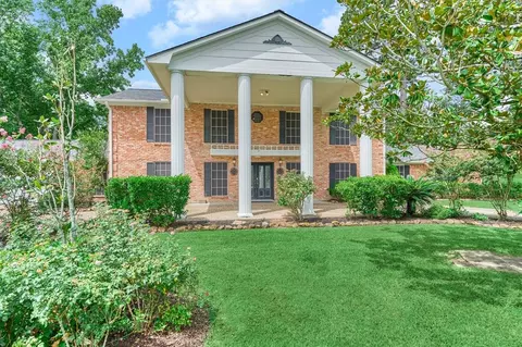 1 Cherry Hill Dr, Conroe, TX 77304 photo 1