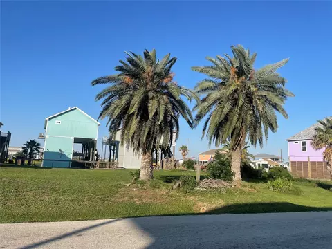 956 S Tinkle Ln, Crystal Beach, TX 77650