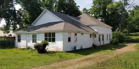 716 E Main St, Nacogdoches, TX 75961