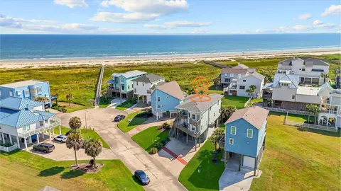 4126 Courageous Ln, Galveston, TX 77554