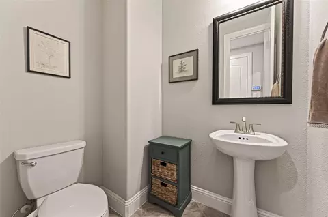 Bath - 3728 Forest Brook Ln, Spring, TX 77386 photo 1 of 8