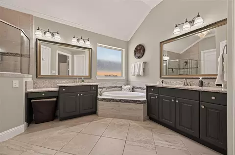 Bath - 3728 Forest Brook Ln, Spring, TX 77386 photo 5 of 8