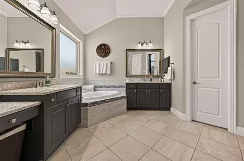 Bath - 3728 Forest Brook Ln, Spring, TX 77386 photo 8 of 8