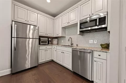 Kitchen - 3728 Forest Brook Ln, Spring, TX 77386 photo 5 of 5