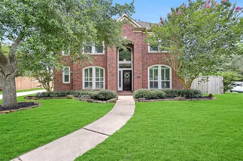 3105 Autumn Leaf Dr, Friendswood, TX 77546
