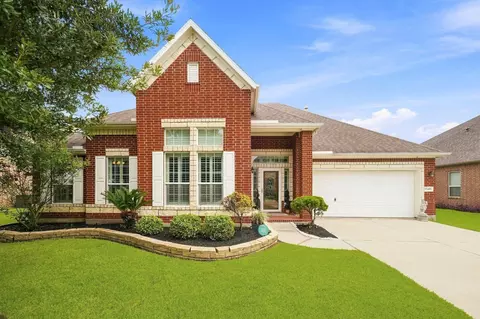 12418 Emerald Ln, Mont Belvieu, TX 77535