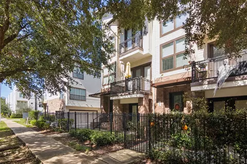 2811 Clay St, Houston, TX 77003