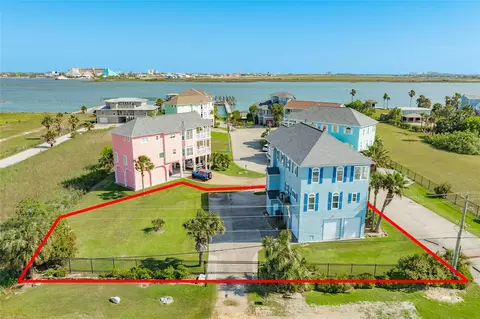 8407 Teichman Rd, Galveston, TX 77554
