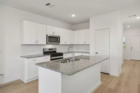 Kitchen - 23023 Daftmill Dr, Waller, TX 77484 photo 2 of 4