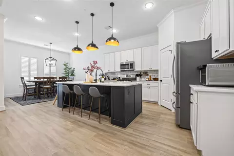 Kitchen - 10372 Fairview Dr, Conroe, TX 77385 photo 1 of 8