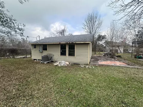 800 Mayo St, Baytown, TX 77520