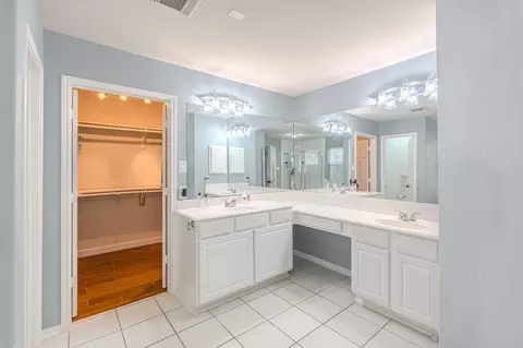 Bath - 1107 Compass Cove Cir, Spring, TX 77379 photo 2 of 5