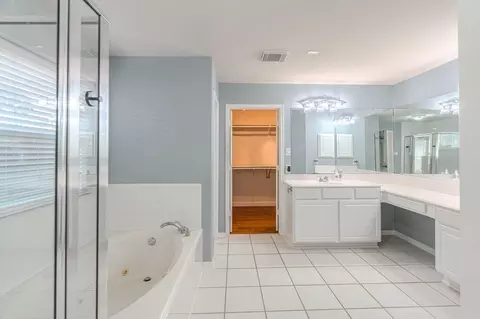 Bath - 1107 Compass Cove Cir, Spring, TX 77379 photo 1 of 5