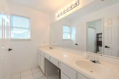 Bath - 1107 Compass Cove Cir, Spring, TX 77379 photo 5 of 5