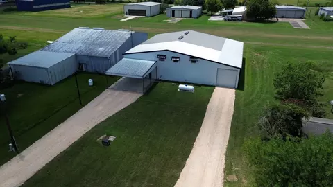 4611 Sport Flyers Ln, Brookshire, TX 77423