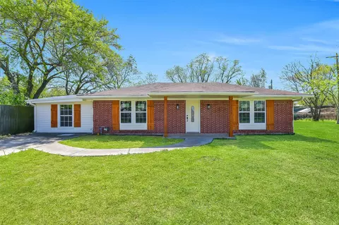 1913 41st Ave N, Texas City, TX 77590