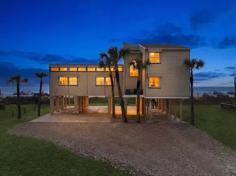 16523 Jamaica Beach Rd, Jamaica Beach, TX 77554
