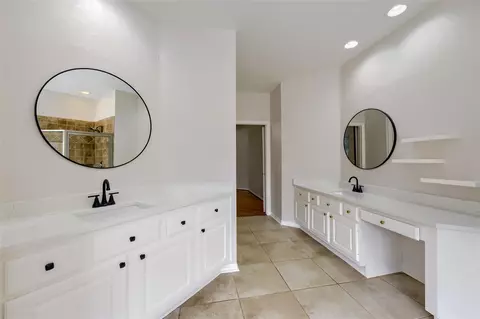 Bath - 20119 Forest Dr, Spring, TX 77388 photo 3 of 5