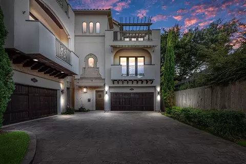 2048 W Main St, Houston, TX 77098