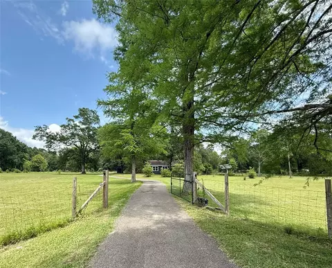 5640 N Main St, Vidor, TX 77662