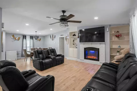 2061 Road 5100, Cleveland, TX 77327