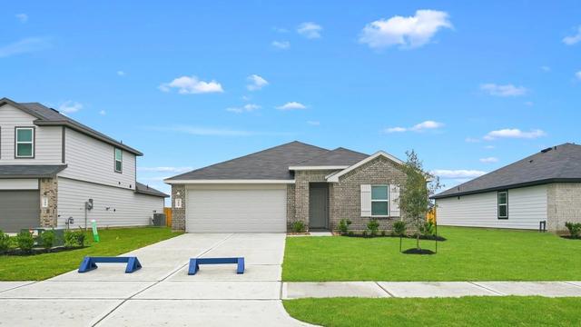 104 Rustic Creek Ct, Dayton, TX 77535