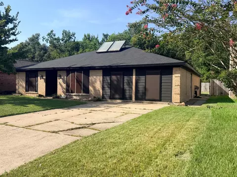 12727 Fern Forest Dr, Houston, TX 77044