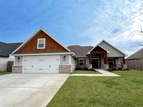 625 Greystone Ln, Angleton, TX 77515 photo 1