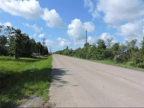 5200 Delany Rd, La Marque, TX 77568