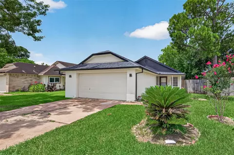 10814 Parkland Woods Dr, Sugar Land, TX 77498