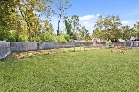 Exterior - 5302 Treaschwig Rd, Spring, TX 77373 photo 7 of 8